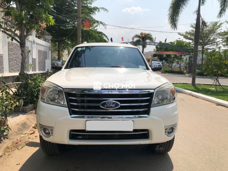 Ford Everest model 2011 máy dầu số tự động
