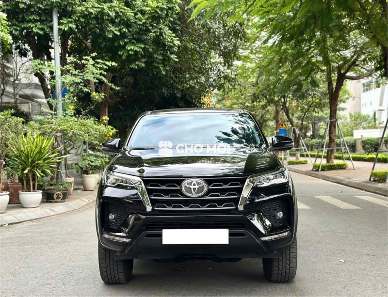 Toyota Fortuner 2024 2.4L 4x2 sx 2024 màu đen