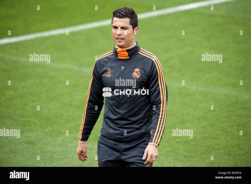 Áo thể thao Real Madrid 2013-2014