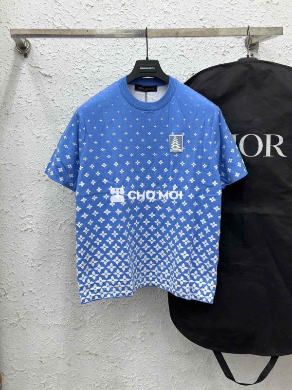 Áo Len Nam Xanh Biển Hoạ Tiết Hoa LV