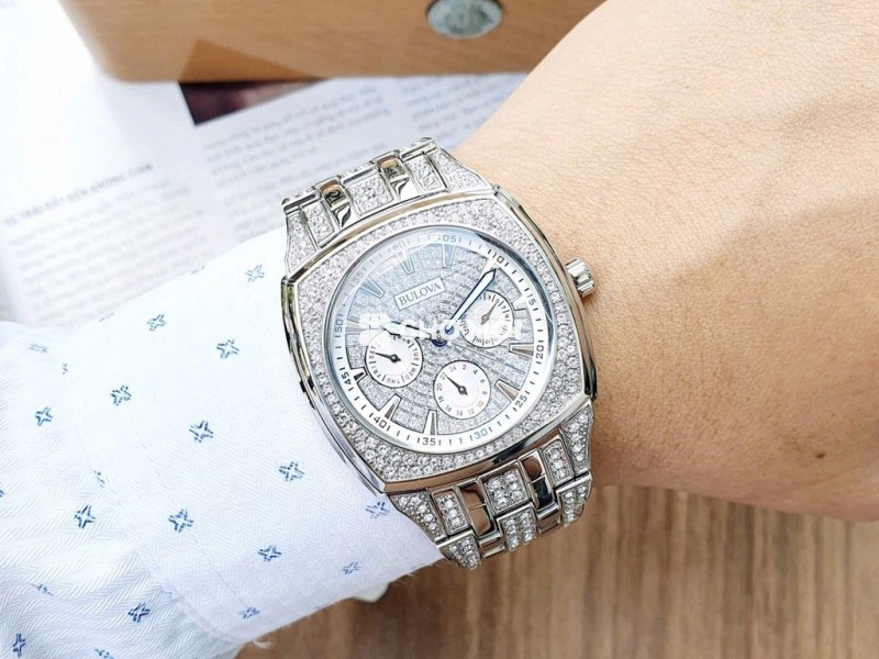 Thanh lý đồng hồ bulova 96c002 chính hãng
