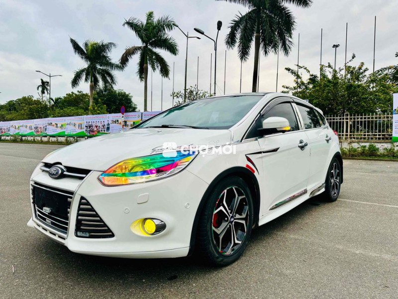 Ford Focus S Hatchback 2014 Trắng 126903 km