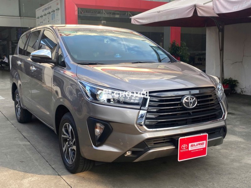 Innova 2.0G AT 2023 -8 Chỗ - Tự động, lướt 9.706km