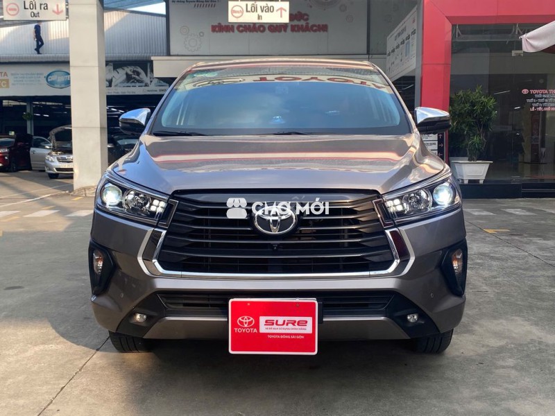 Toyota Innova 2023 G 2.0 AT - 9706 km