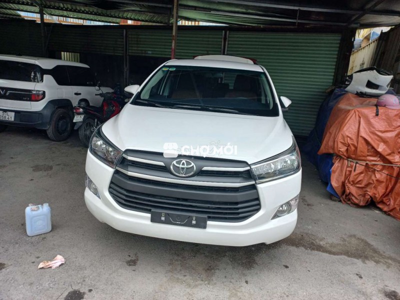 Toyota Innova 2.0E Trắng 172345 km