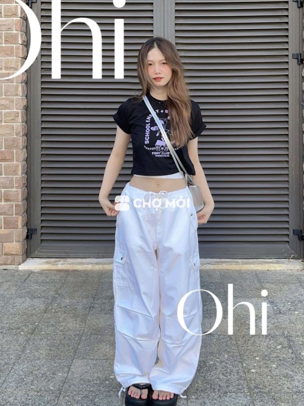 Áo croptop Ohi nữ đen size S, M