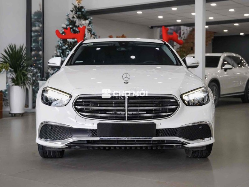 Mercedes E200 Exclusive V1 Model 2025