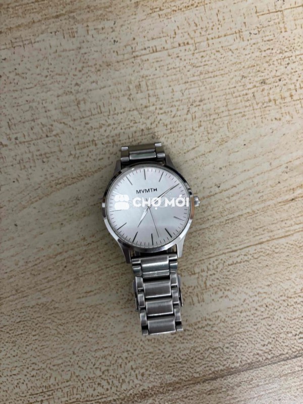 cần bán đồng hồ MVMT