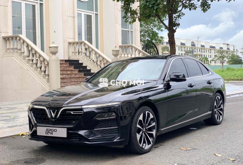 LuxA 2021 Premium 1 chủ từ mới giá hợp lý
