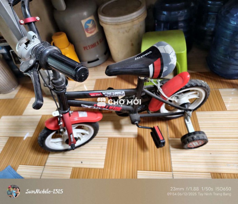 xe đạp cho bé sài bình thường..