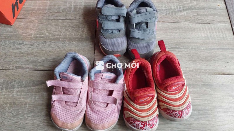 Thanh lý 3 đôi giày nike cho bé gái 3-4 tuổi