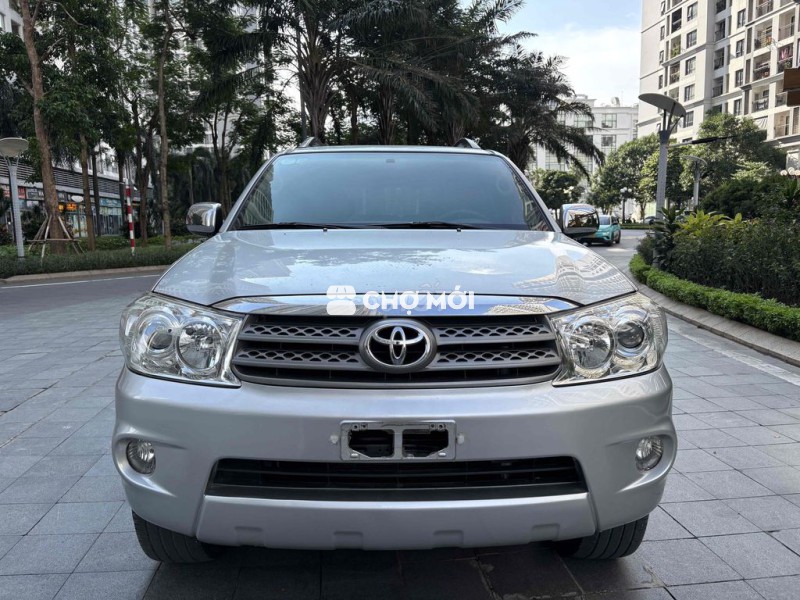 Toyota Fortuner 2011 2.5g máy dầu số sàn