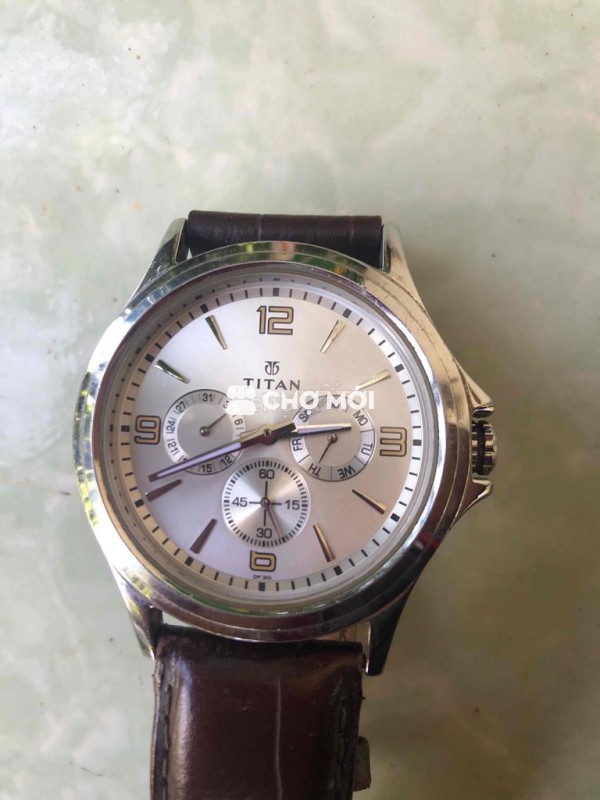 đồng hồ nyc tặng ít đeo