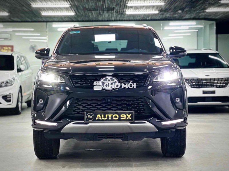 Toyota Fortuner 2025 Legender 2.4L 4x2 AT - 16000