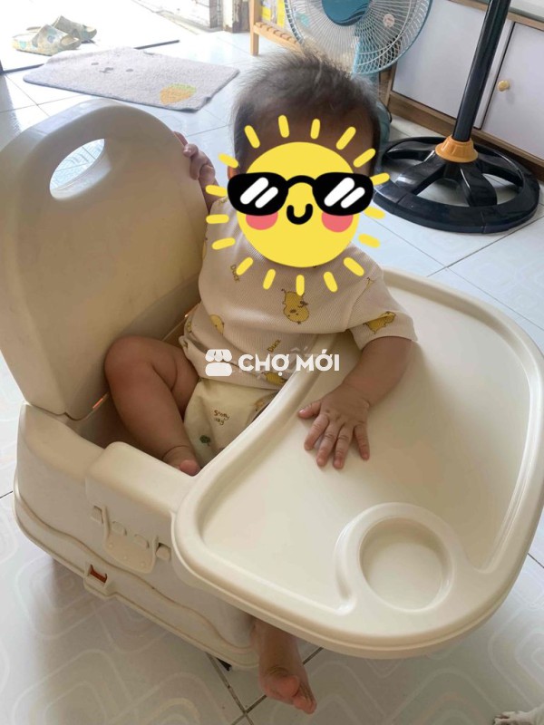 Ghế ăn dặm nhựa gấp gọn màu Kem