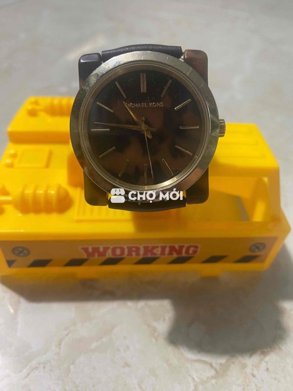 đồng hồ phong thủy màu nầu đất máy thuỵ size40