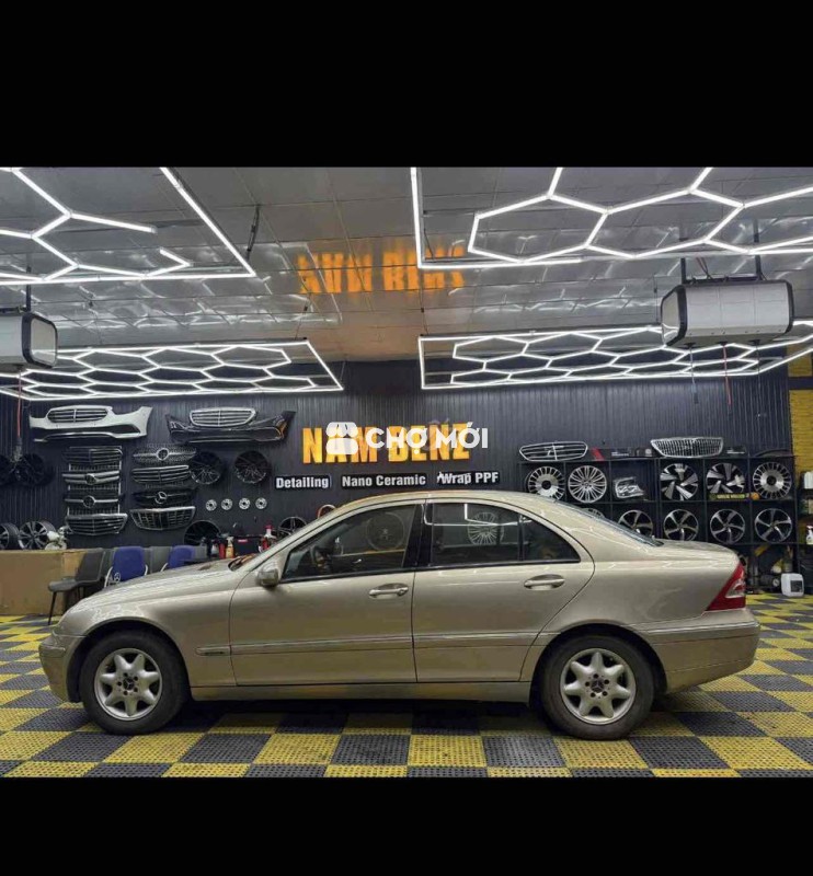 Mercedes C200K AT - 7979 km