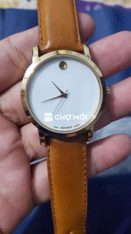 Đồng hồ Movado Inox mạ vàng PVD