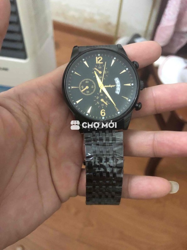 Đồng hồ đeo tay Nam Kim loại Đen