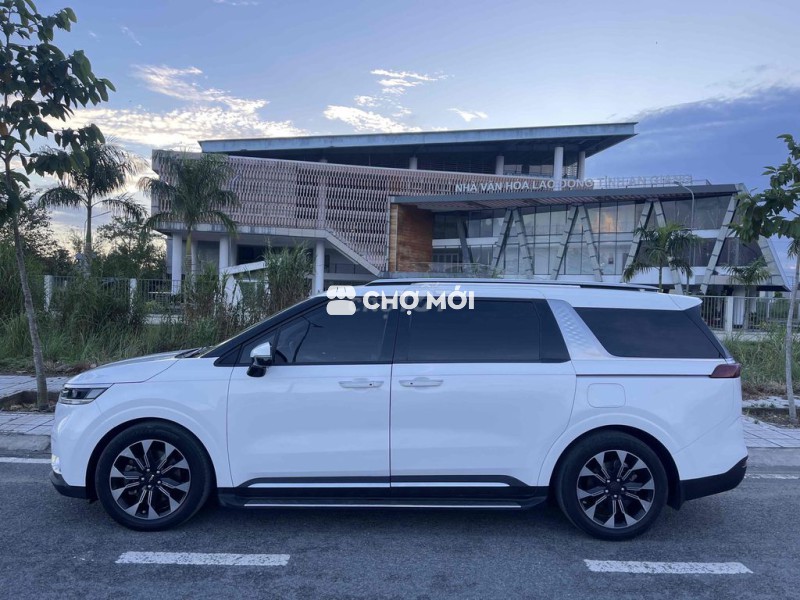 Kia Carnival 2022 Premium 2.2D - 85000 km