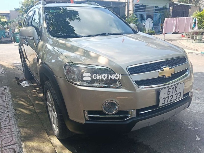 Chevrolet Captiva Vàng cát 7 chỗ