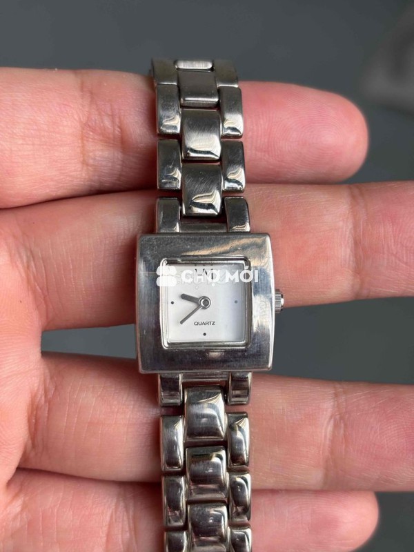 Đồng hồ đeo tay Nữ Kim loại Bạc