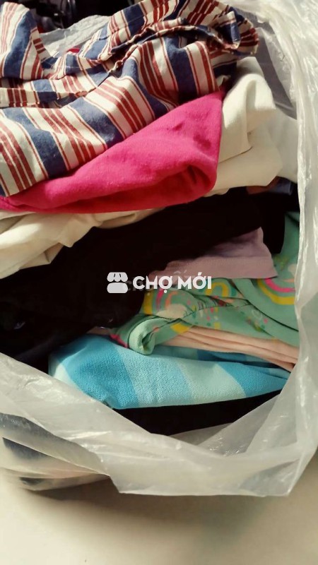 Quần áo vải đa màu