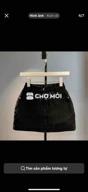 Chân váy đen và trắng tuỳ chọn