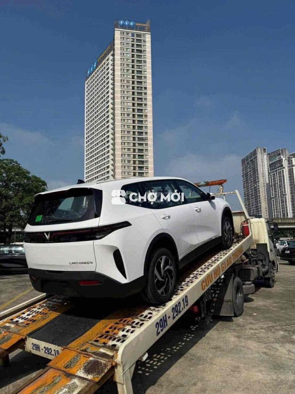 LIMOGREEN MÀU TRẮNG SẴN XE