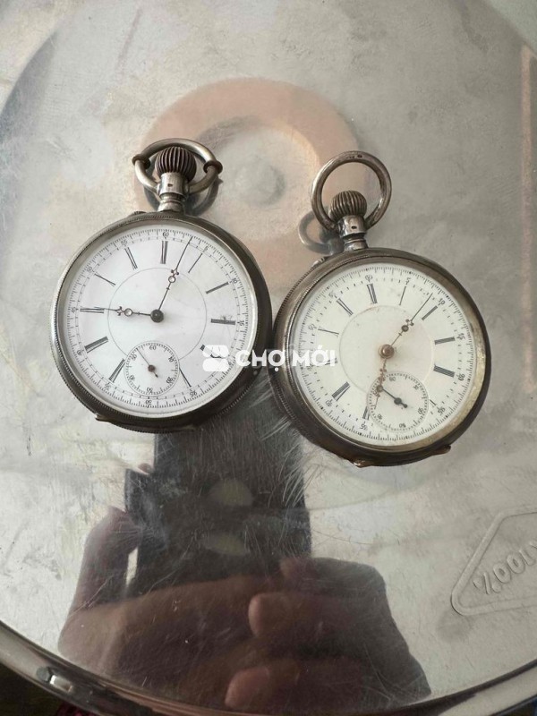 Đồng hồ bỏ túi Bạc Một chạy, một không chạy