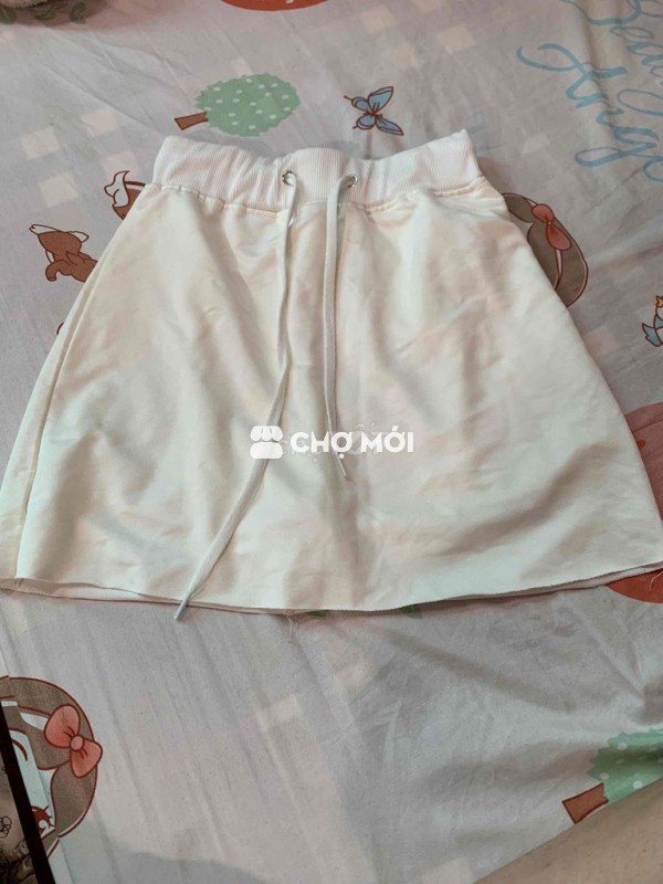 Chân váy nữ chữ A trắng có quần bảo hộ