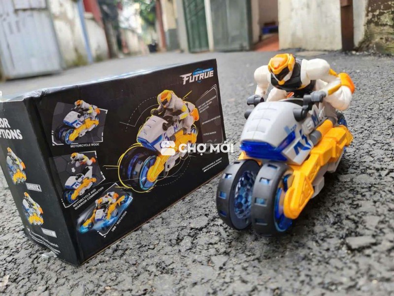 Đồ chơi Moto chiến binh xoay Nhựa ABS