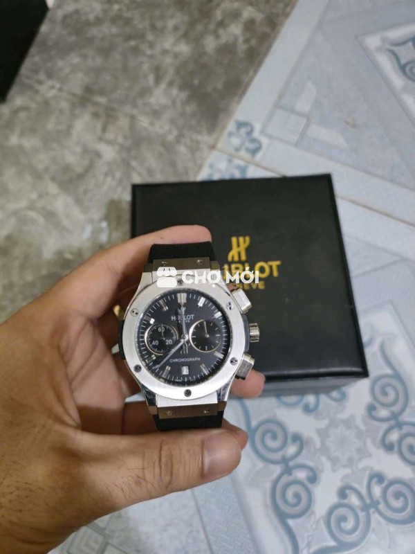 cần bán đồng hồ như hình