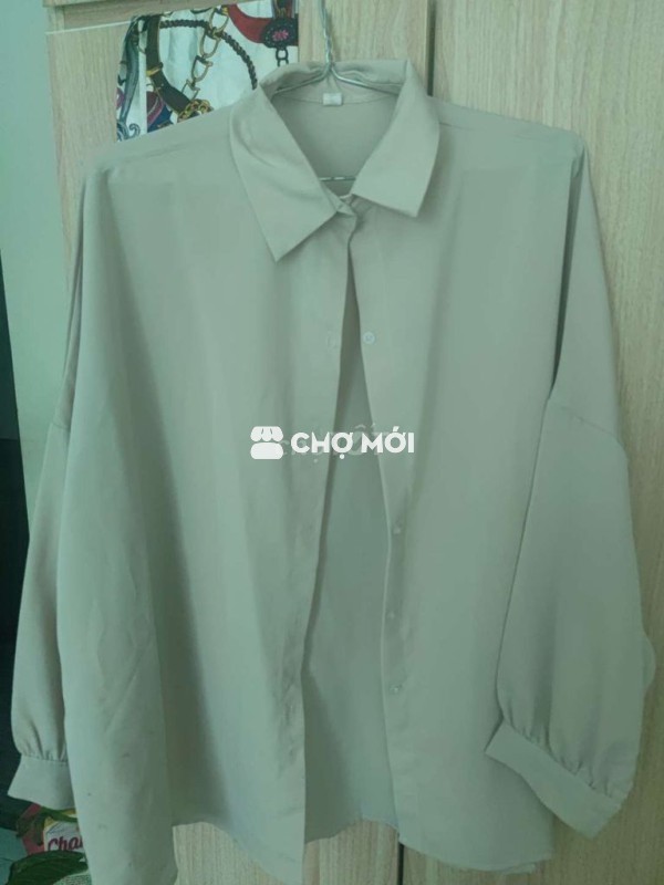 Áo sơ mi nữ lụa oversize màu Be