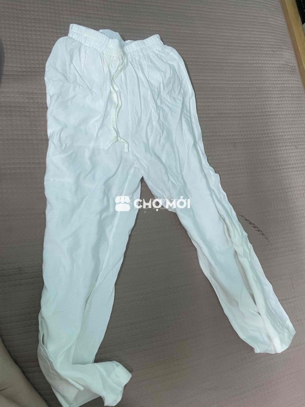 chi tặng quần áo