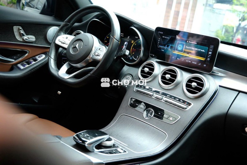 Mercedes-Benz C300 2019 Đen 5 chỗ