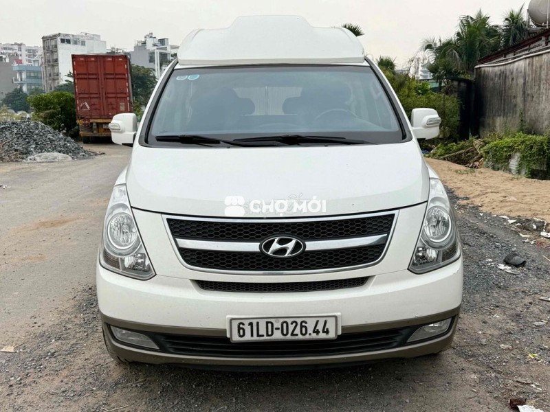 Hyundai Grand Starex 2015 Limousine 2.4 AT