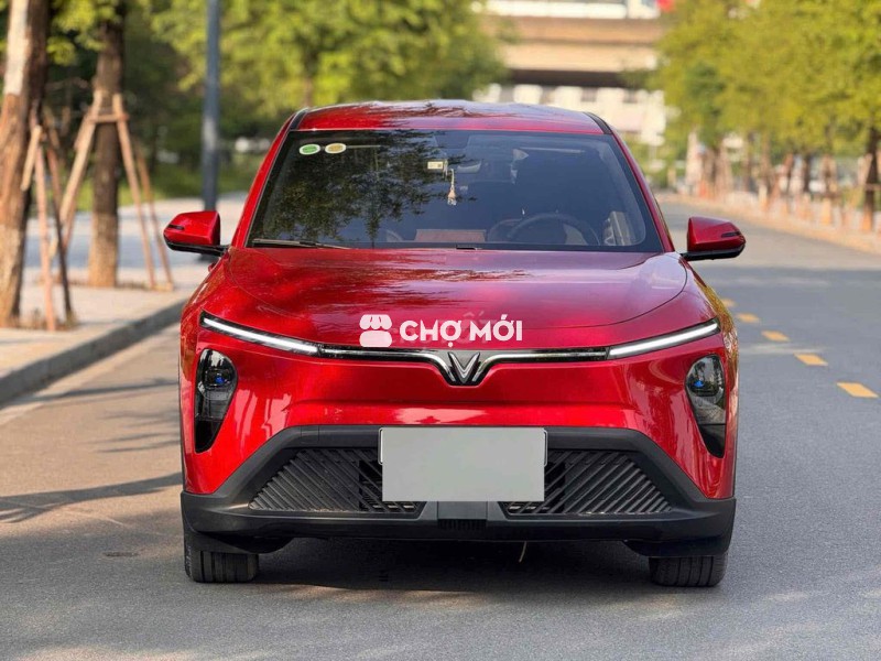 Vinfast Limo Green 2025 Đỏ