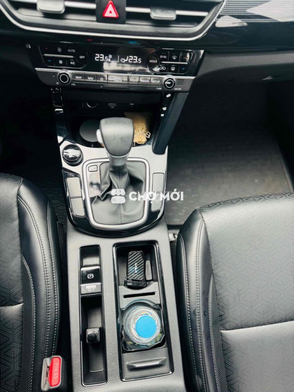 Kia Seltos 2025 Luxury 1.5 AT - 12000 km