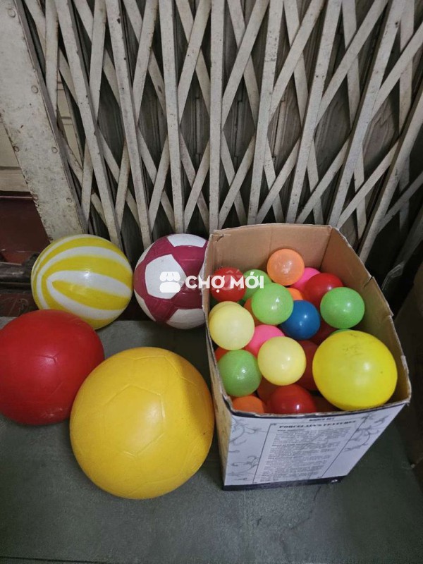 Đồ chơi bóng nhựa nhiều màu