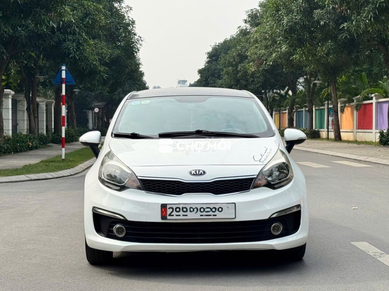 Kia Rio AT 2016 màu trắng
