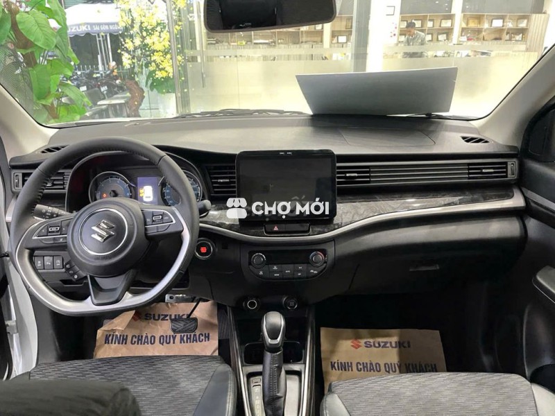 Suzuki XL7 Hybrid 2025 giao ngay chỉ với 145 triệu