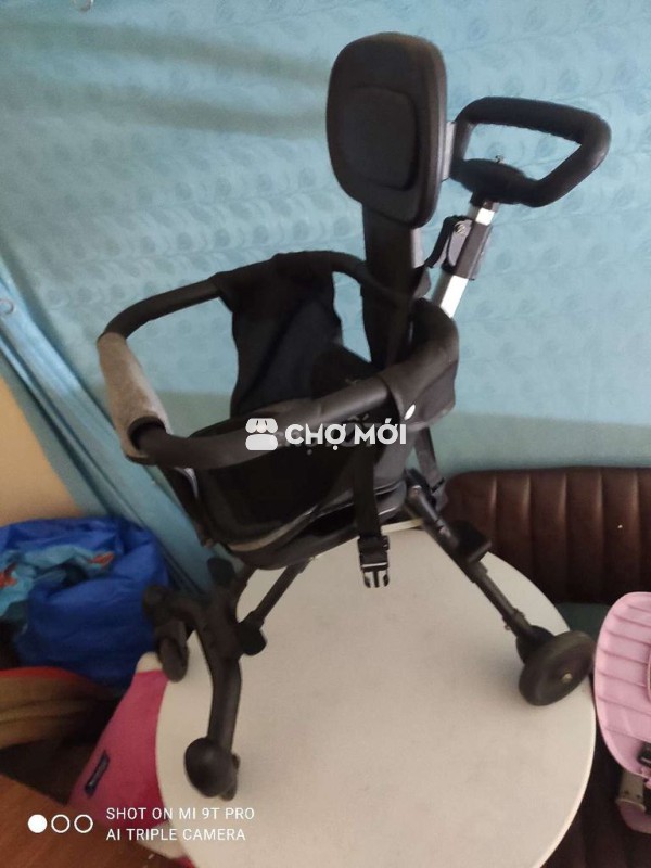 Xe đẩy gấp gon và ghế ngồi xe điện