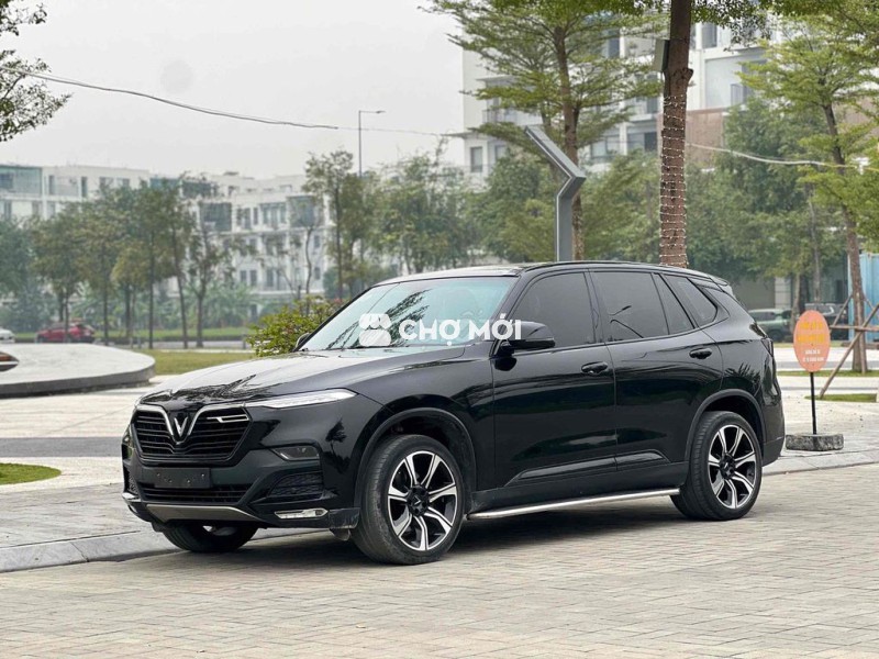 VinFast Lux SA 2020 Base Đen