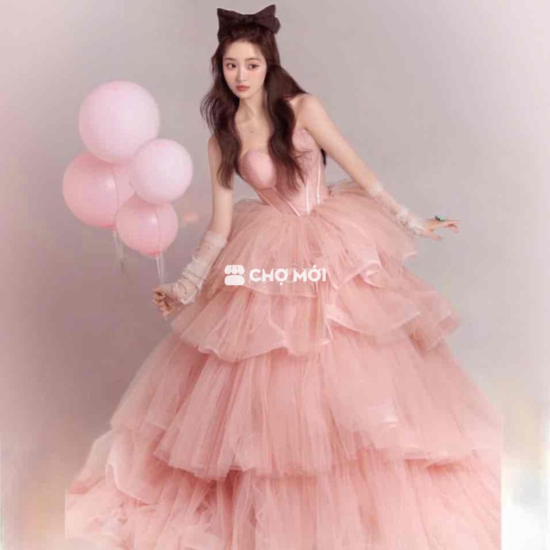 Váy chụp concept sinh nhật nhiều tầng