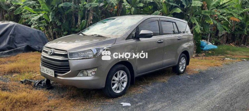 Toyota Innova Nâu vàng Số sàn