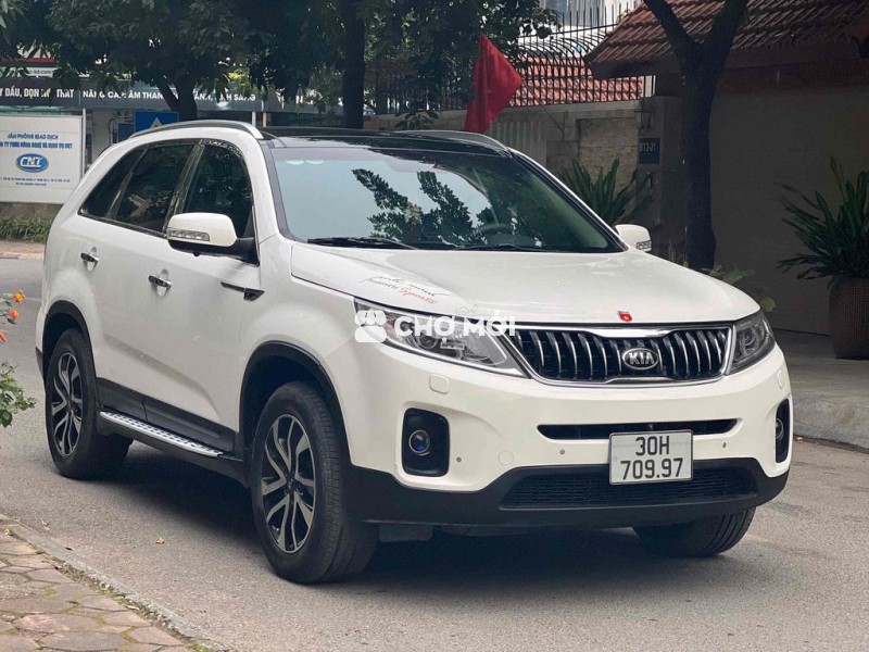 Kia Sorento Trắng 7 chỗ Dầu Tự động