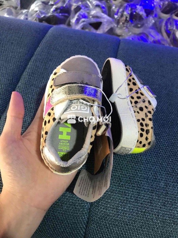 Giày cho bé size 20 dọn kho bán lỗ