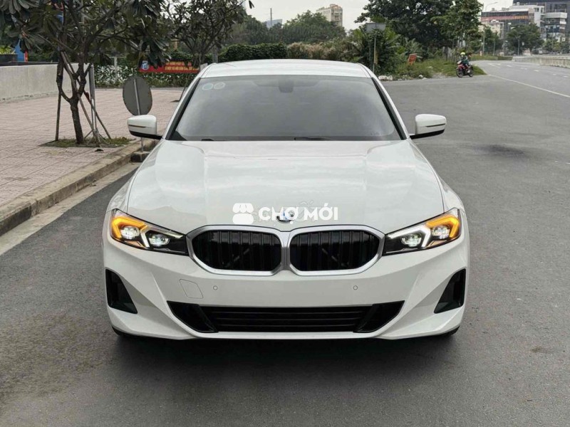BMW 320i Sport Line LCI 2024 Siu Lướt 3.200km
