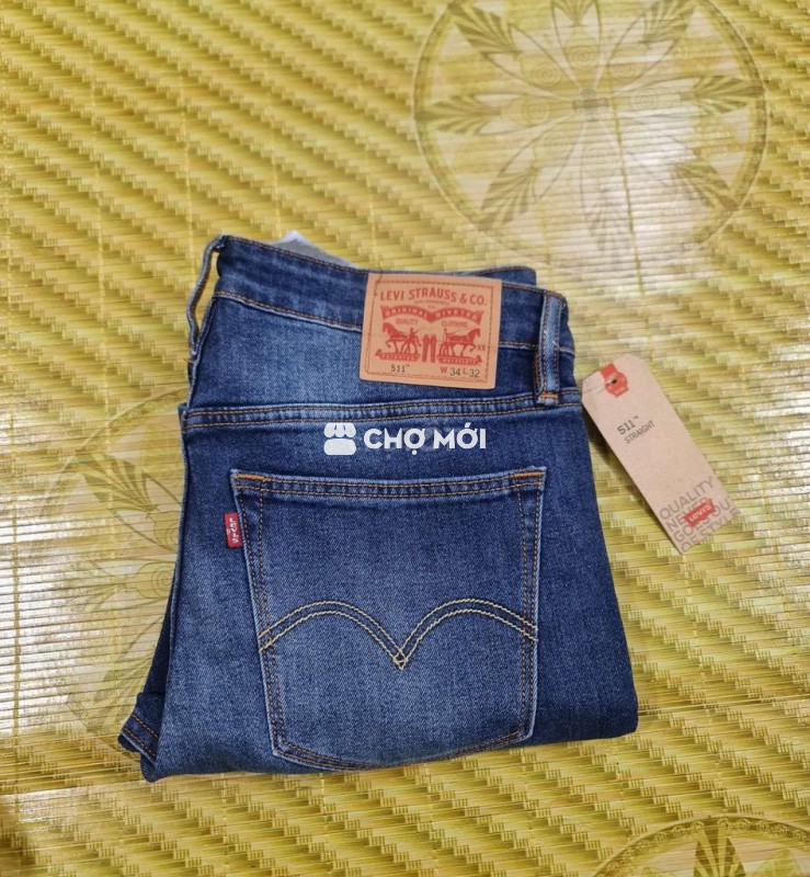Levis jean 34 xịn sò luôn.